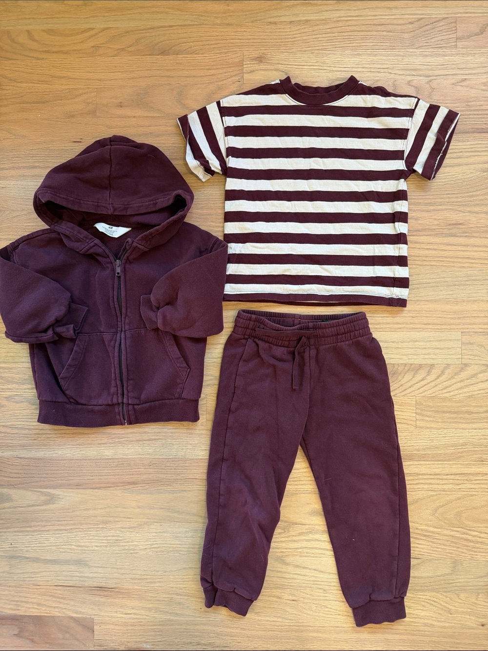 H&M Burgundy & Cream Striped Tee with Burgundy Joggers (Kids) Boys 4T